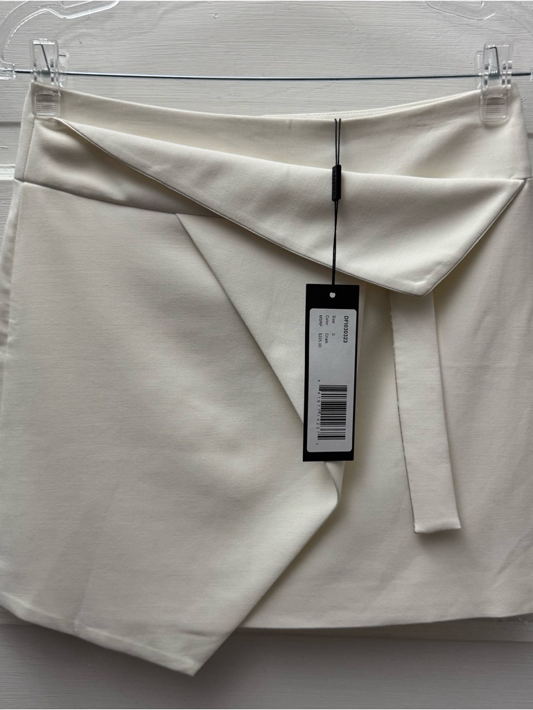 Halston Heritage Ivory Wrap Skort Mini High Waist Size 0 Nwt